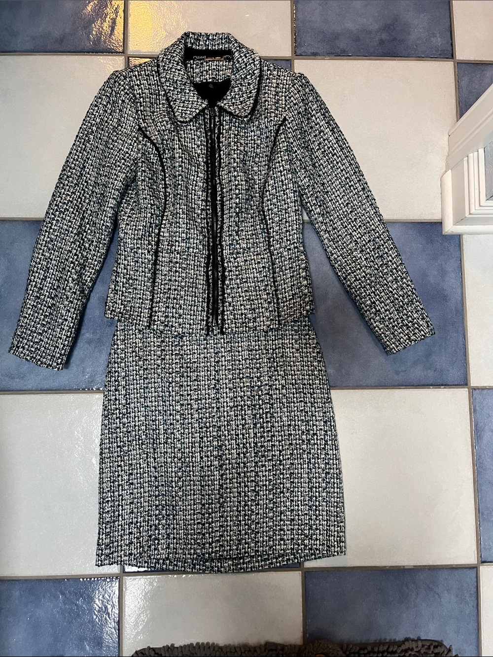 White House Black Market Black, Teal,and White Tweed Skirt Set